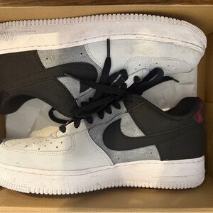 Nike Air Force 1 '07 LV8 Black and Smoke Gray 10 Men’s